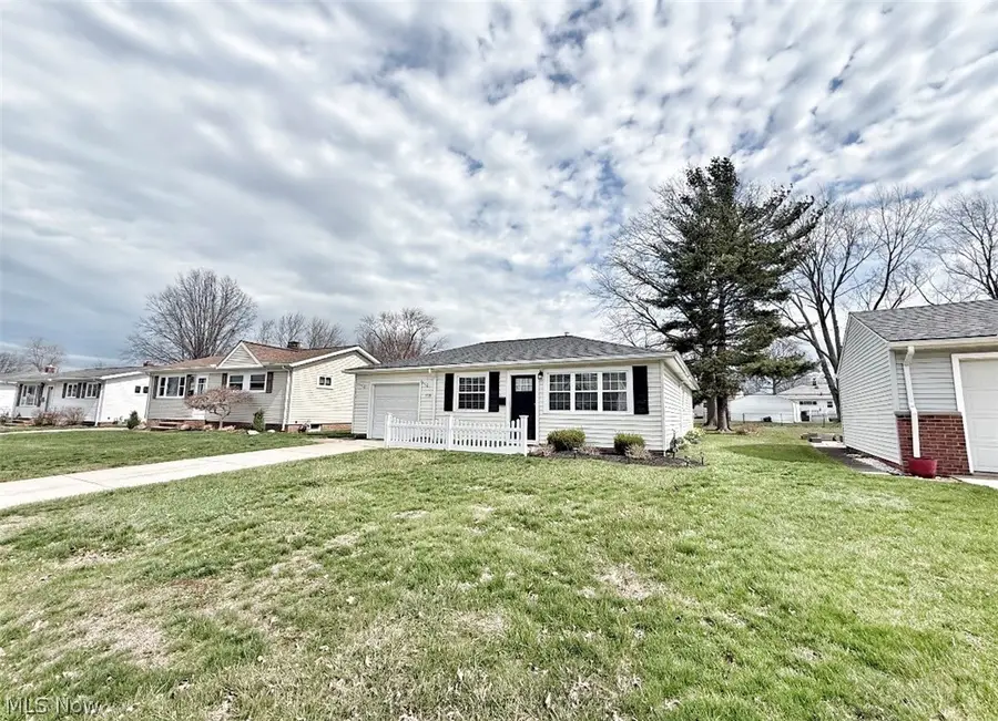 1739 Ridgeview Drive, Wickliffe, OH 44092 - #2