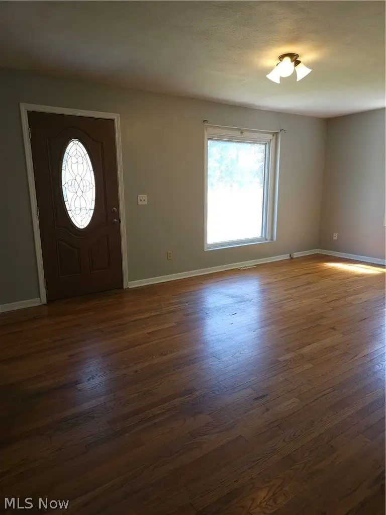 236 Tyler Avenue, Cuyahoga Falls, OH 44221 - #3