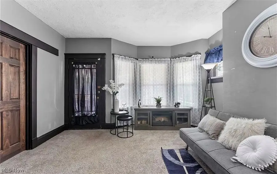 3340 W 98th Street, Cleveland, OH 44102 - #3