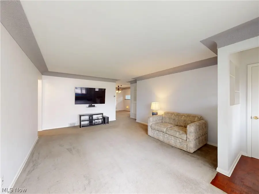 26361 Elinore Avenue, Euclid, OH 44132 - #2