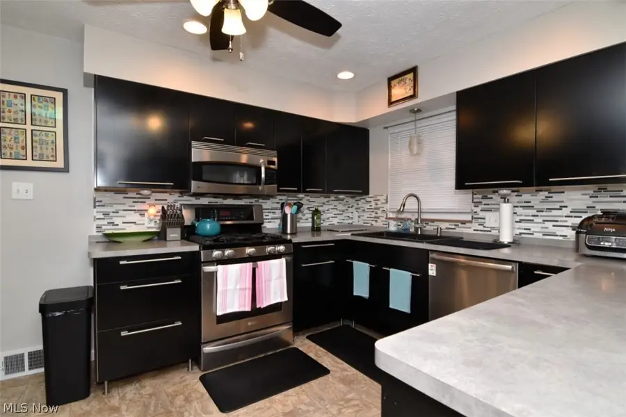 4319 W 56th Street, Cleveland, OH 44144 - #3