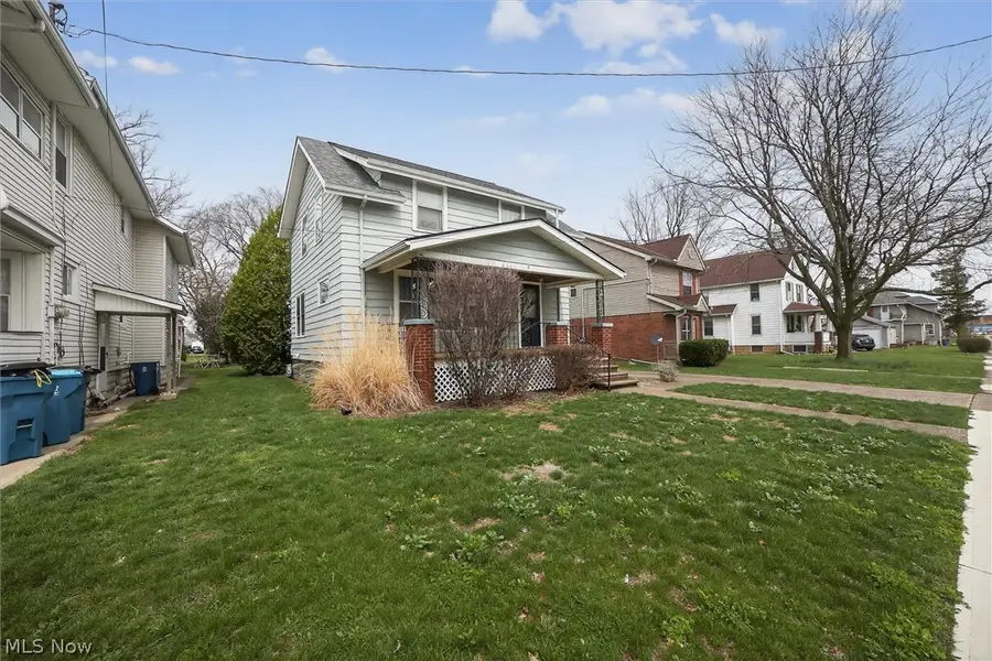 322 W 28th Street, Lorain, OH 44055 - #2