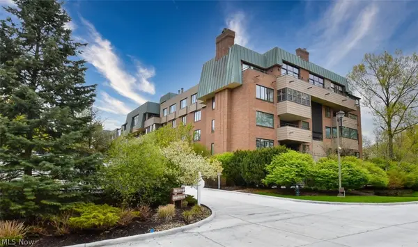 5200 Three Village Drive #LLC, Lyndhurst, OH 44124