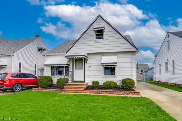 8208 Wainstead Drive, Parma, OH 44129