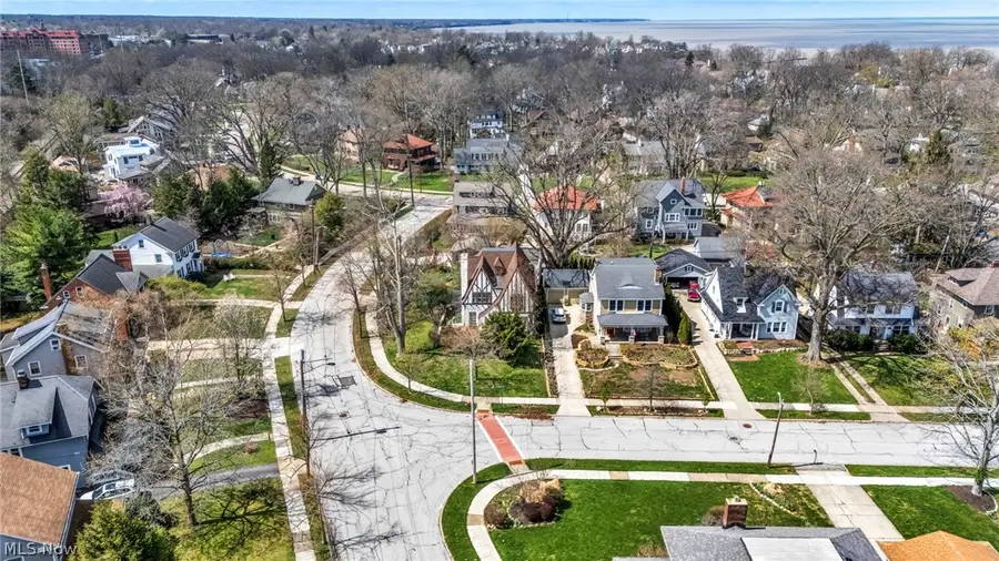 1284 Overlook Road, Lakewood, OH 44107 - #2