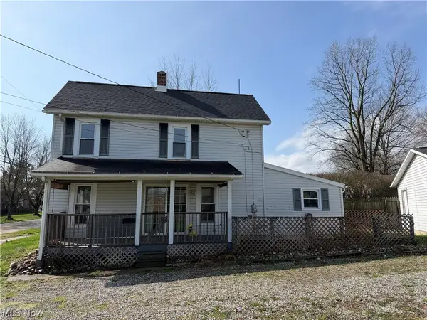 824 Goshen Se Avenue, New Philadelphia, OH 44663