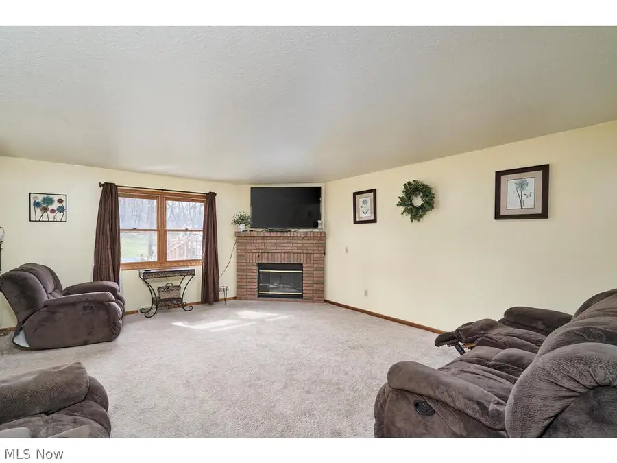 183 Mccadden Ne Avenue, Massillon, OH 44646 - #3