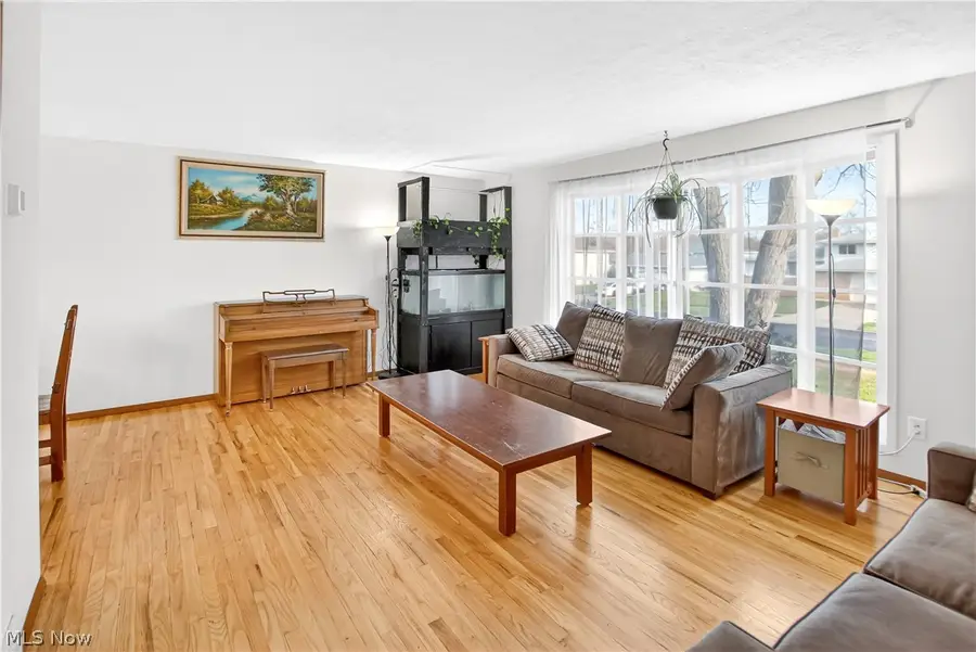 2115 Coventry Drive, Parma, OH 44134 - #3