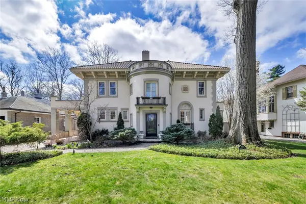 2992 Monmouth Road, Cleveland Heights, OH 44118