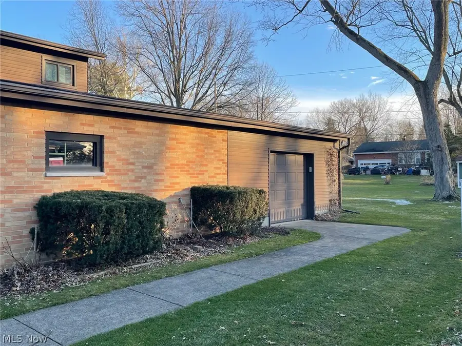 37518 Arlington Drive, Willoughby, OH 44094 - #2