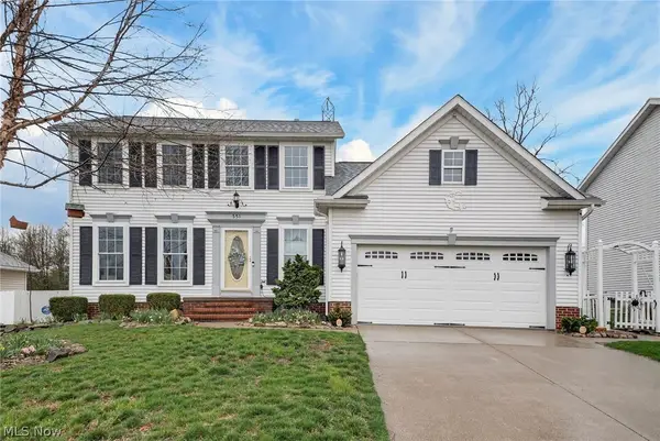 551 Picadilly Circle, Akron, OH 44319