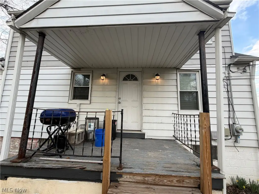 7222 Wright Avenue, Bedford, OH 44146 - #1