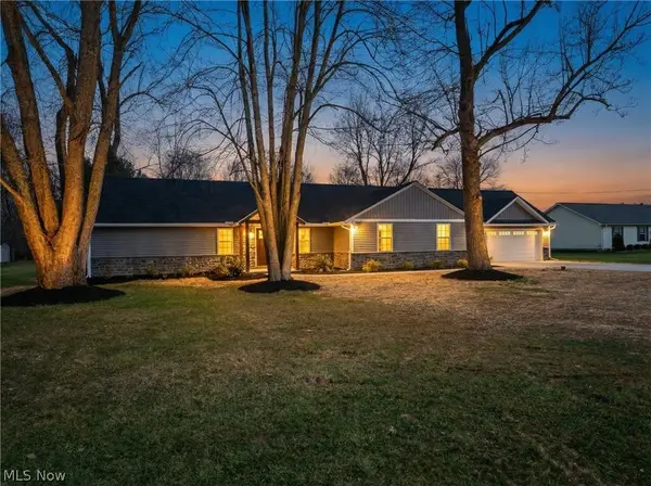 16243 Roselawn Drive, Burton, OH 44021