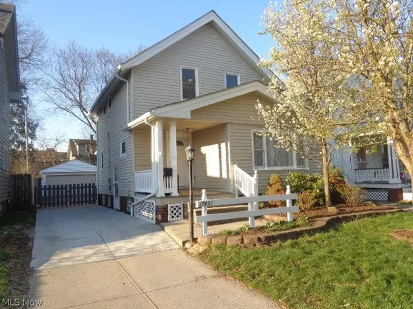 17451 Woodford Avenue, Lakewood, OH 44107