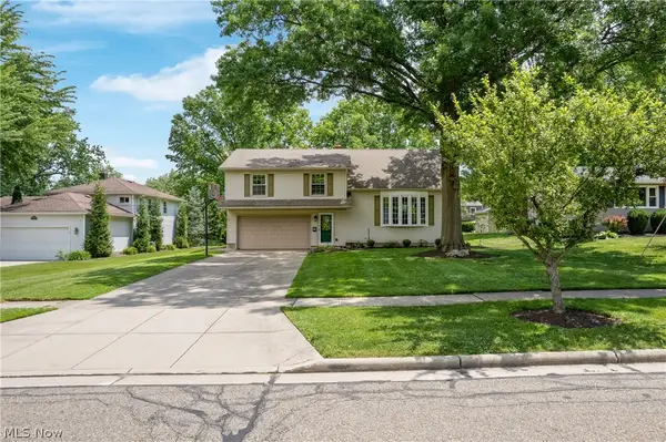 9355 Hyde Park Drive, Twinsburg, OH 44087