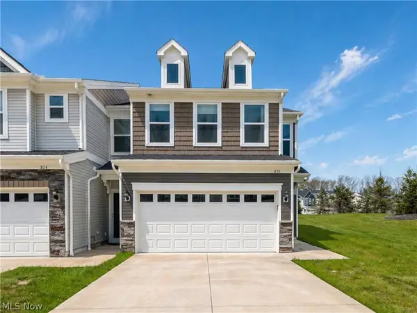 830 S Greenway Drive, Westlake, OH 44145