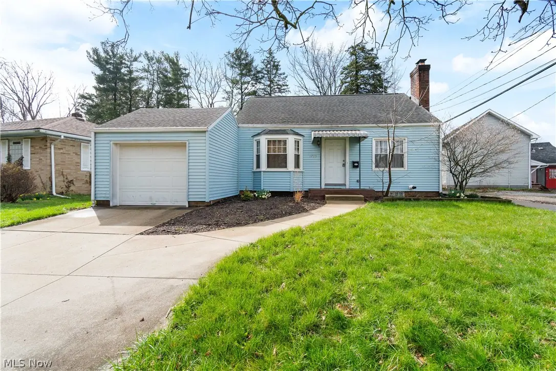 1722 39th Nw Street, Canton, OH 44709 - #1