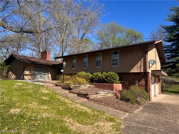 105 Colegate Woods Drive, Marietta, OH 45750