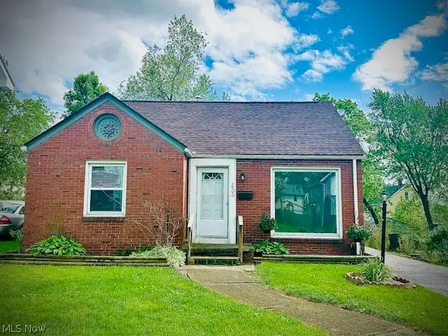 233 E Main Street, Girard, OH 44420 - #1