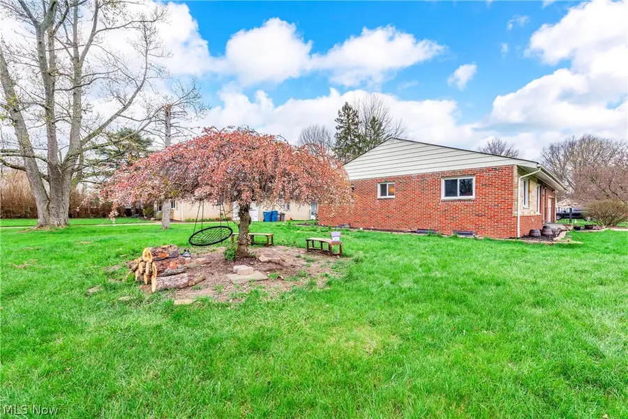 25787 W Ranchview Avenue, North Olmsted, OH 44070 - #3