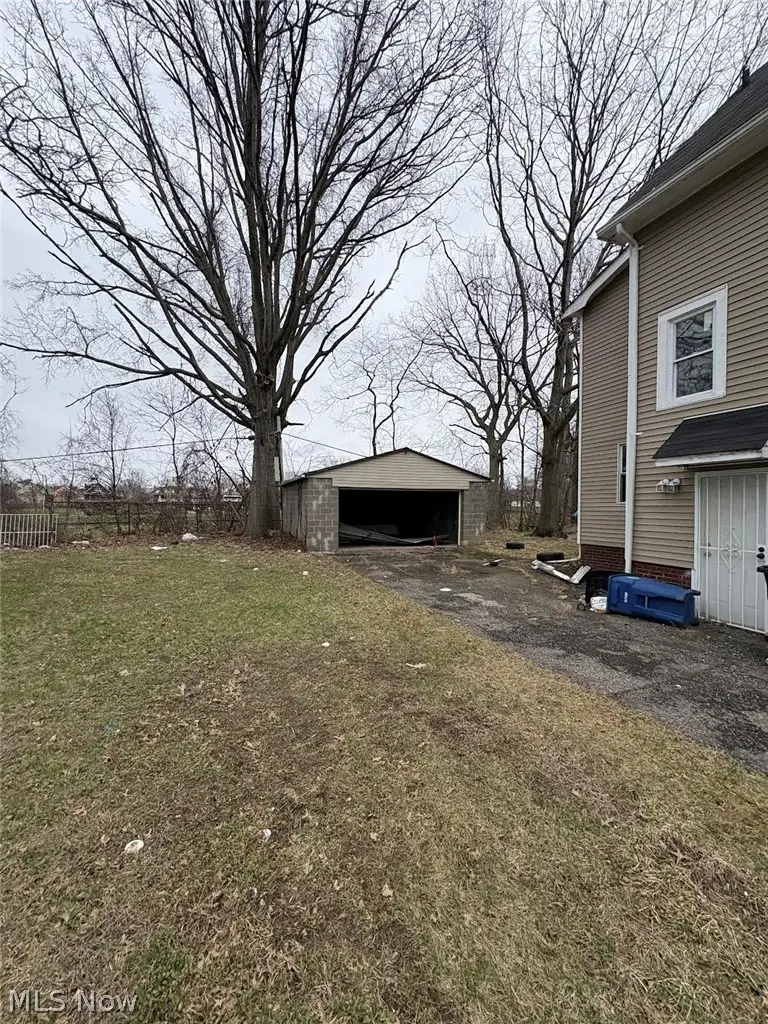 957 Parkway Road, Cleveland, OH 44108 - #2