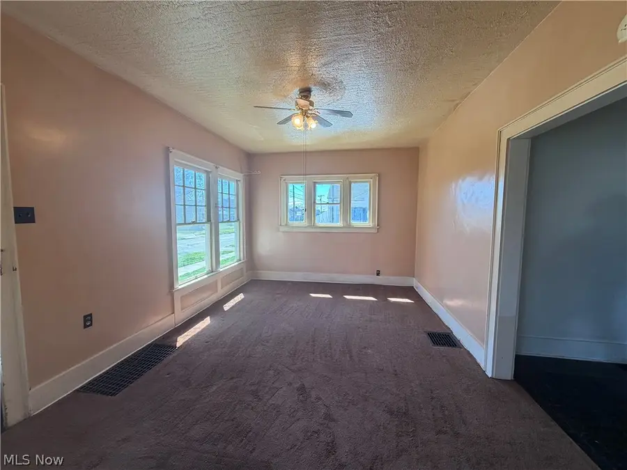 376 E State Street, Newcomerstown, OH 43832 - #3