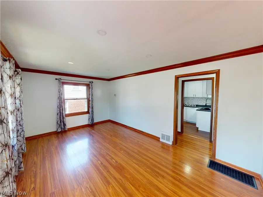 133 Woolf Avenue, Akron, OH 44312 - #3