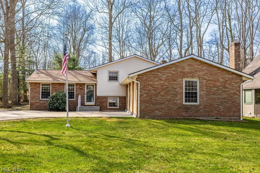 1224 Grassmere Se Street, North Canton, OH 44709 - #2