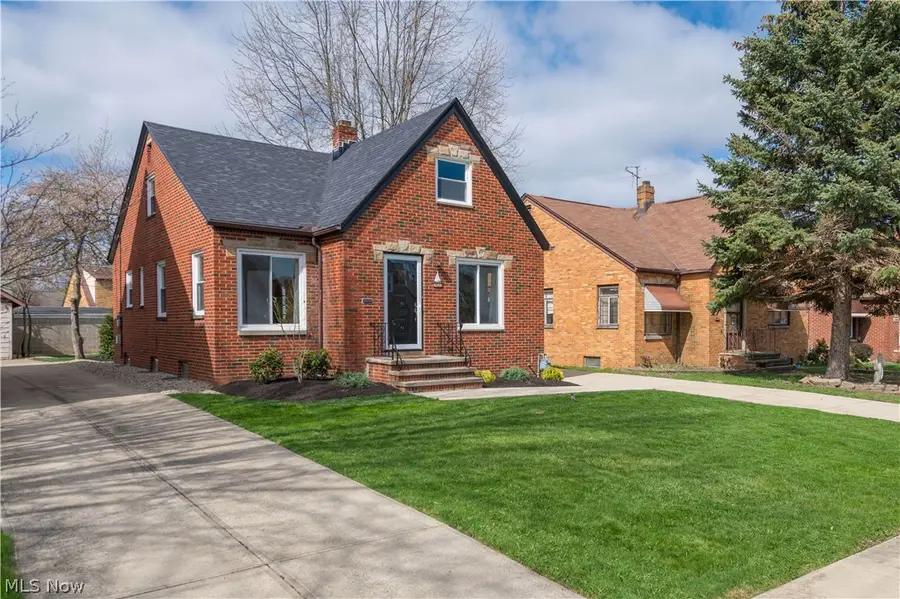 6392 Doncaster Avenue, Parma, OH 44129 - #2