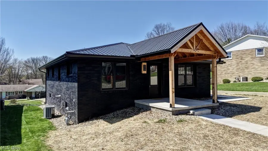 212 High Street, Dover, OH 44622 - #2