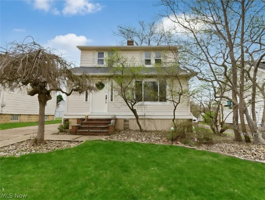 5162 Oakmont Drive, Lyndhurst, OH 44124 - #1