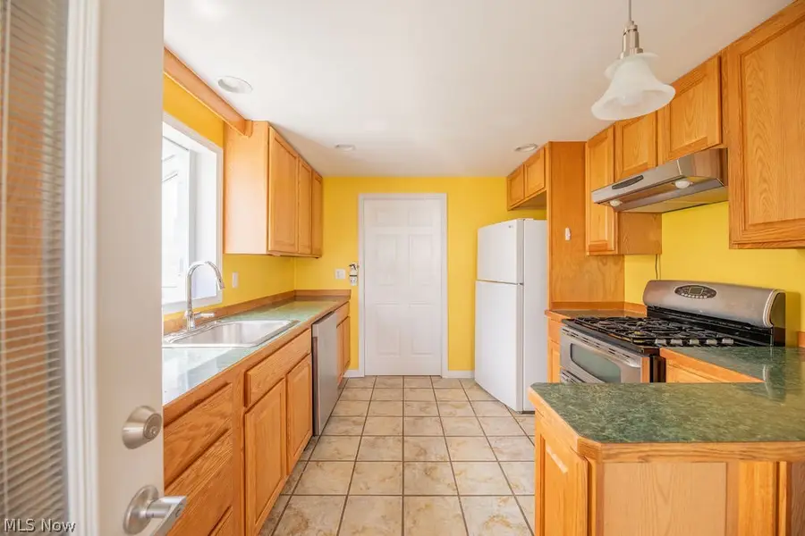 602 Frost Road, Streetsboro, OH 44241 - #2