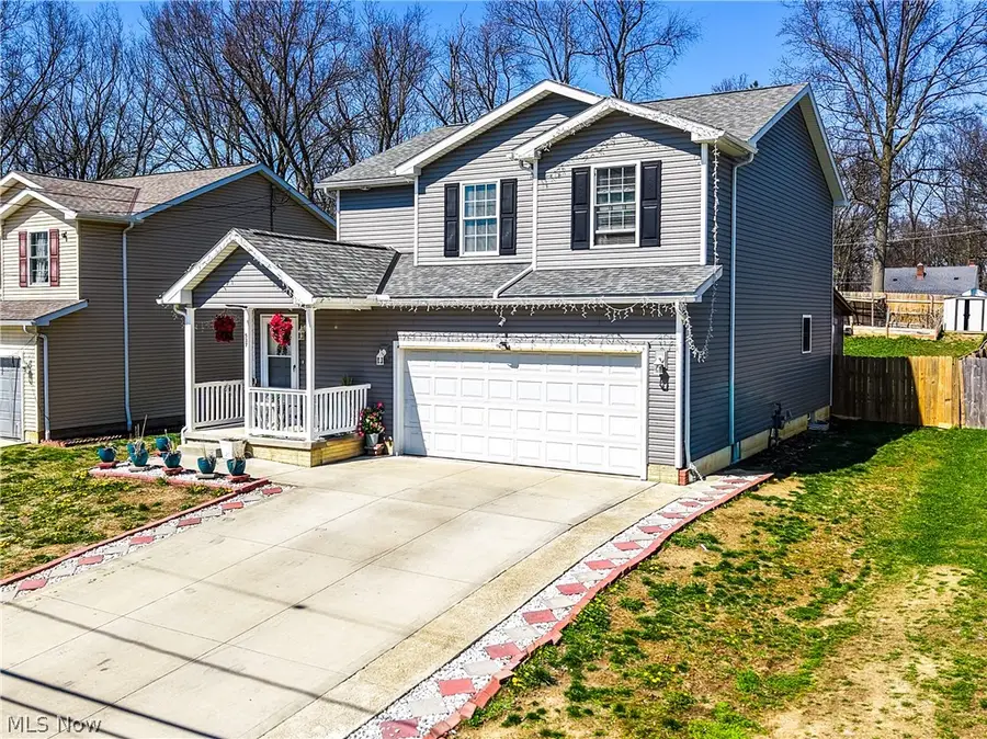 537 Magnolia Avenue, Cuyahoga Falls, OH 44221 - #3