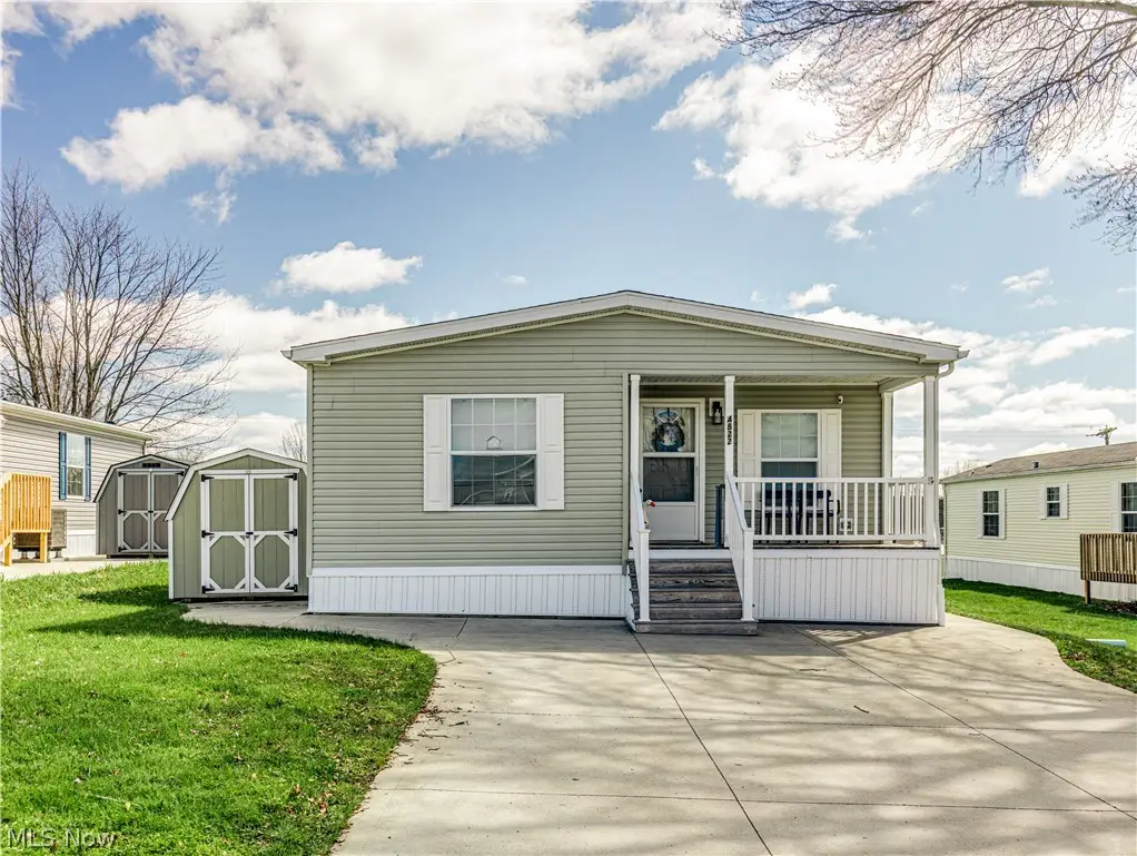 4822 Valley Hills Drive, Ravenna, OH 44266 - #1