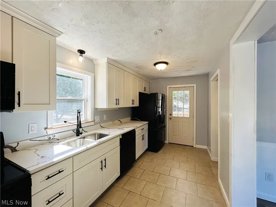 1384 Kings Creek Road, Weirton, WV 26062 - #3