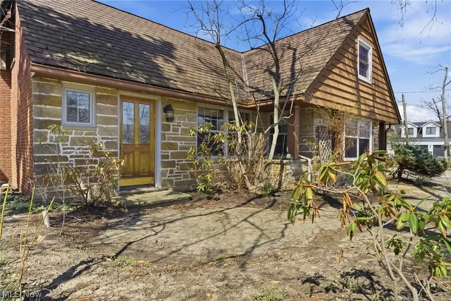 29319 Cresthaven Drive, Willowick, OH 44095 - #3