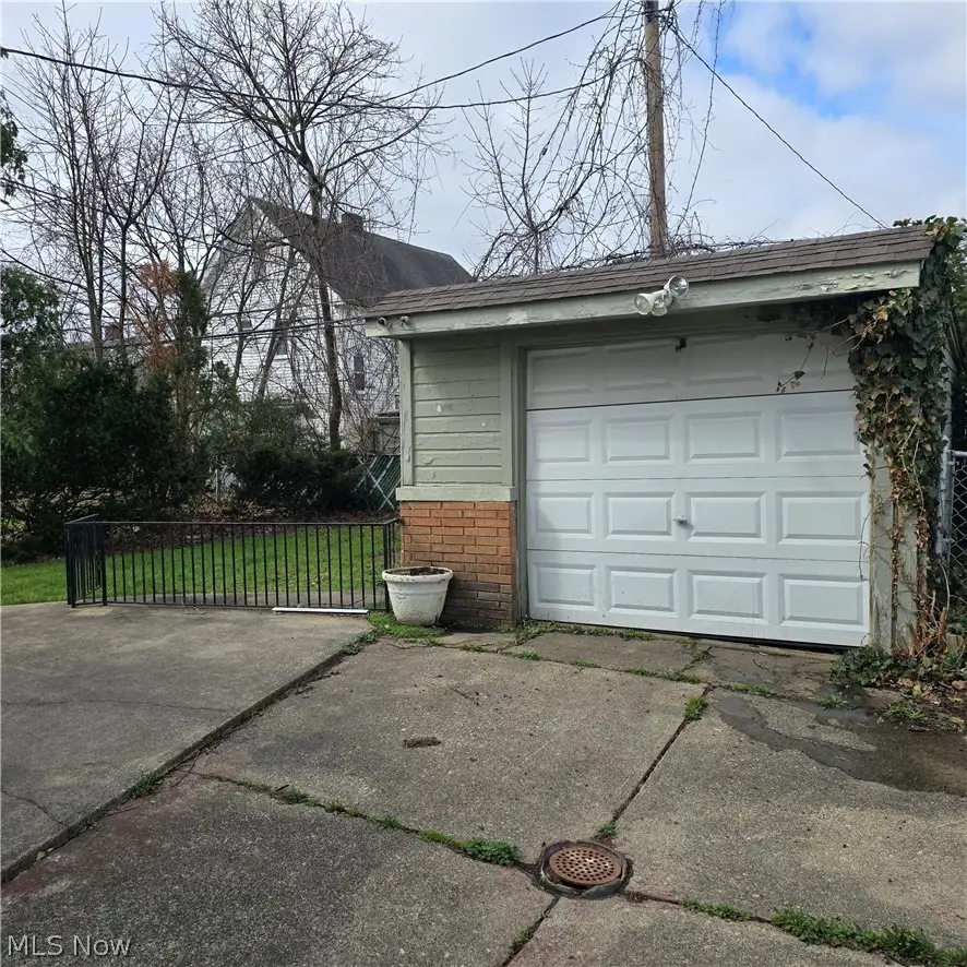 3710 Pennington Road, Shaker Heights, OH 44120 - #3