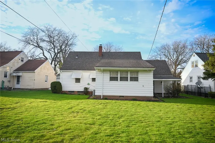 5238 Longton Road, Lyndhurst, OH 44124 - #3