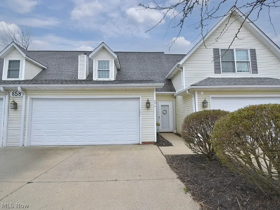 658 2nd Street #4, Fairport Harbor, OH 44077 - #2