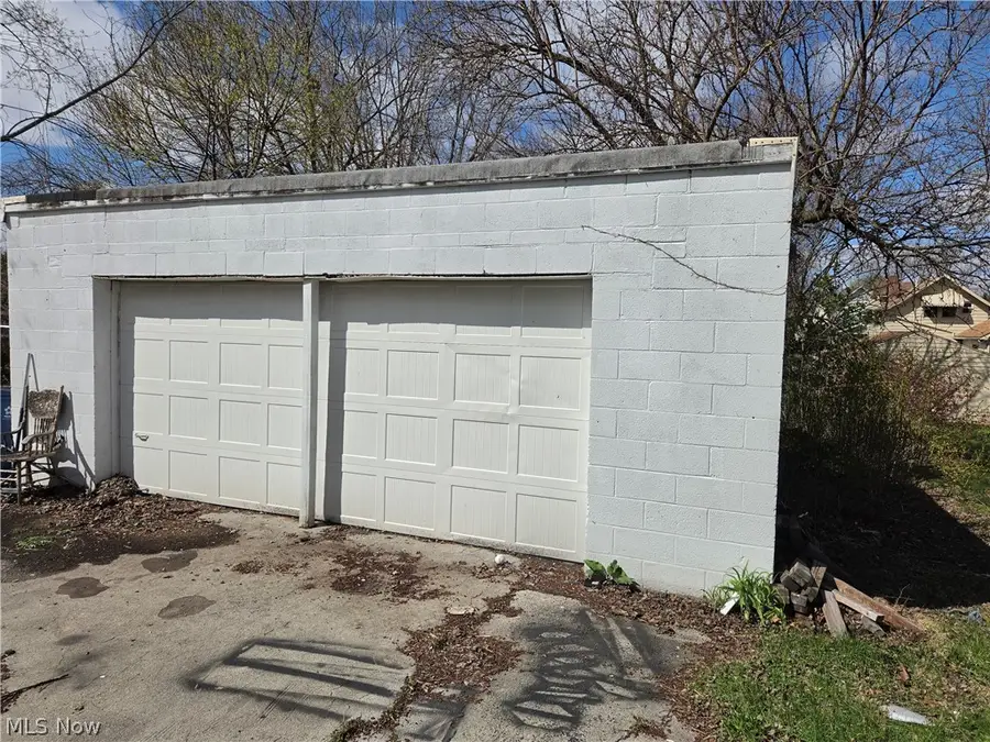 491 5th Street, Struthers, OH 44471 - #2