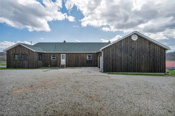 18513 Hobbler Lane, Lore City, OH 43755