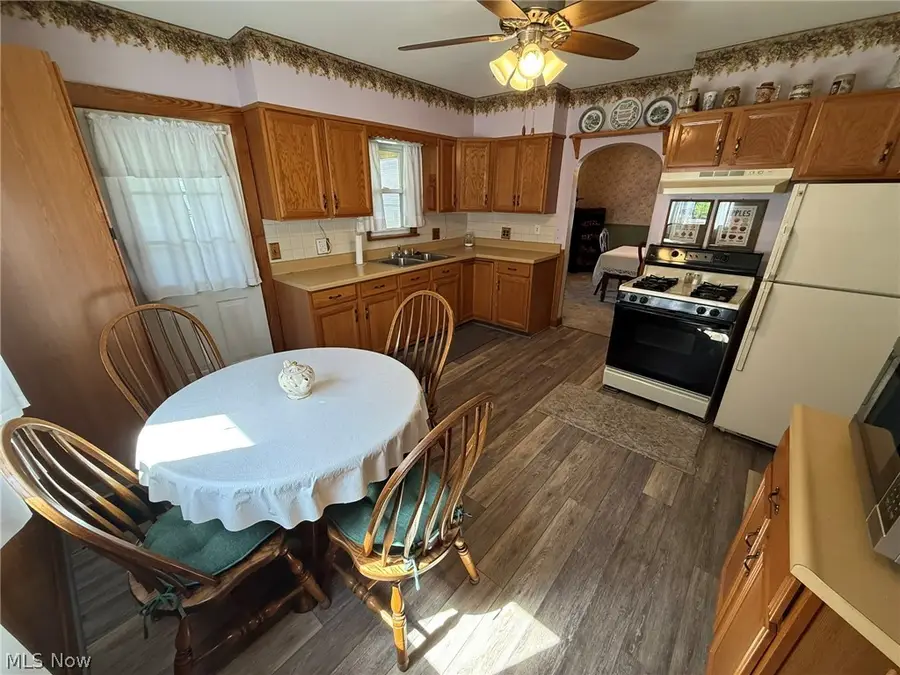 602 Crider Ne Avenue, New Philadelphia, OH 44663 - #2