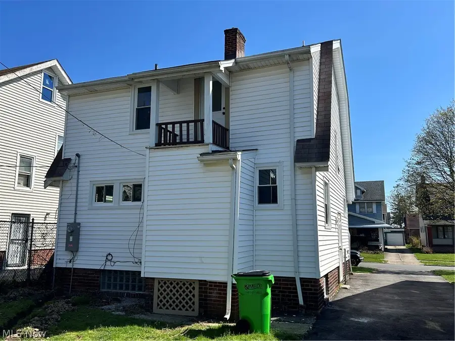 13623 Thornhurst Avenue, Garfield Heights, OH 44105 - #3