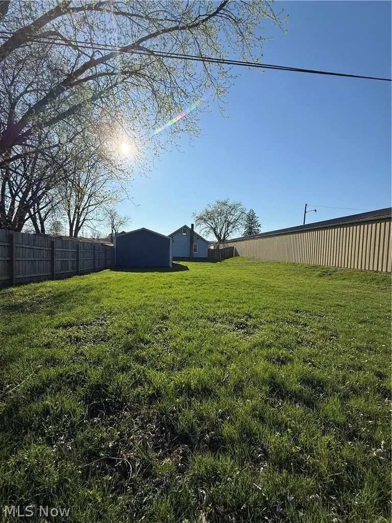 1748 South Lawn Extension, Coshocton, OH 43812 - #3