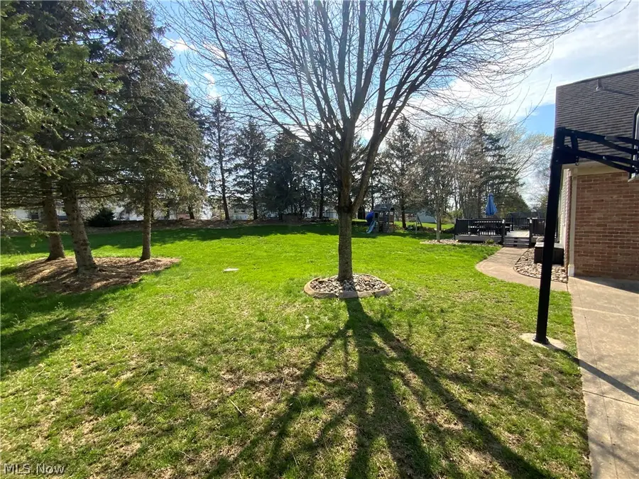 6922 Thornwood Nw Street, Canton, OH 44718 - #3