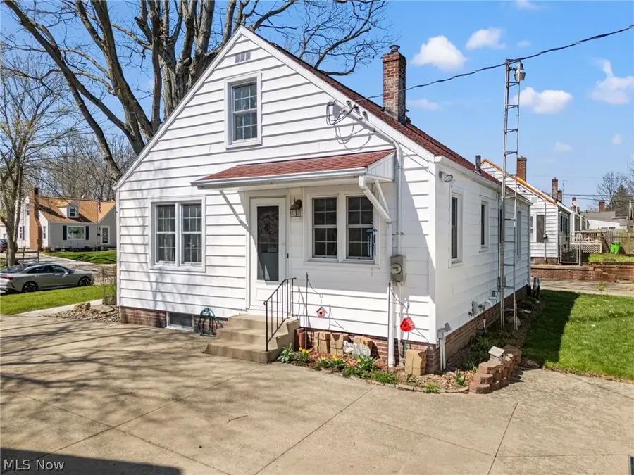 2626 Shunk Avenue, Alliance, OH 44601 - #3