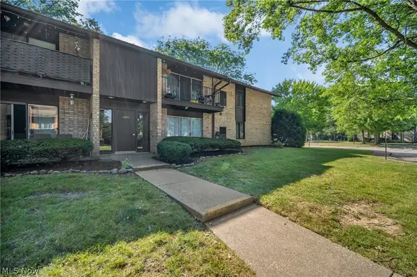 16485 Heather Lane #101, Middleburg Heights, OH 44130