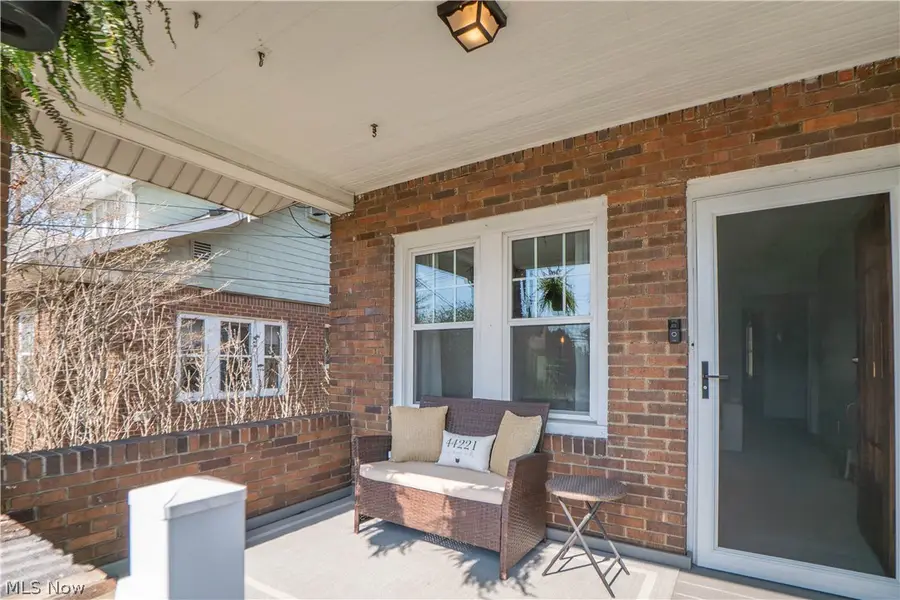 2416 4th Street, Cuyahoga Falls, OH 44221 - #3