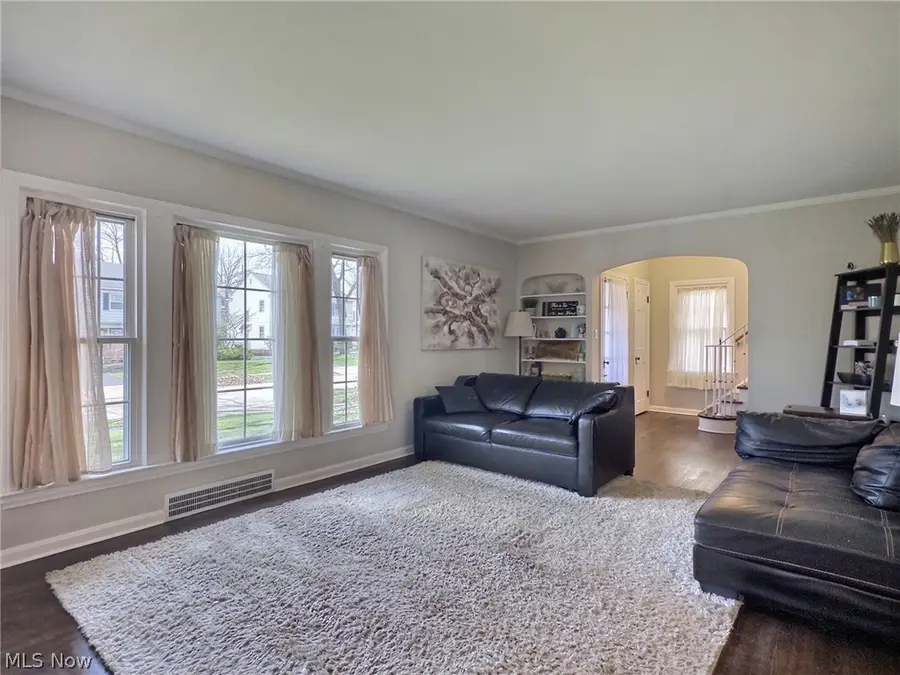 3648 Tolland Road, Shaker Heights, OH 44122 - #3