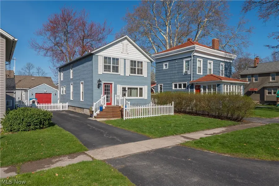 686 Perry Street, Vermilion, OH 44089 - #3